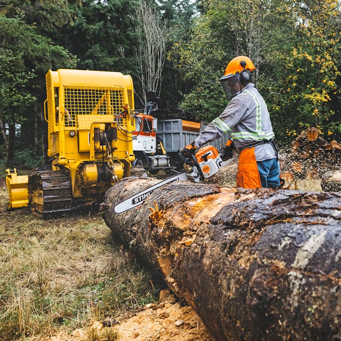 STIHL® MS 400 C-M with 20 Inch Bar and Chain