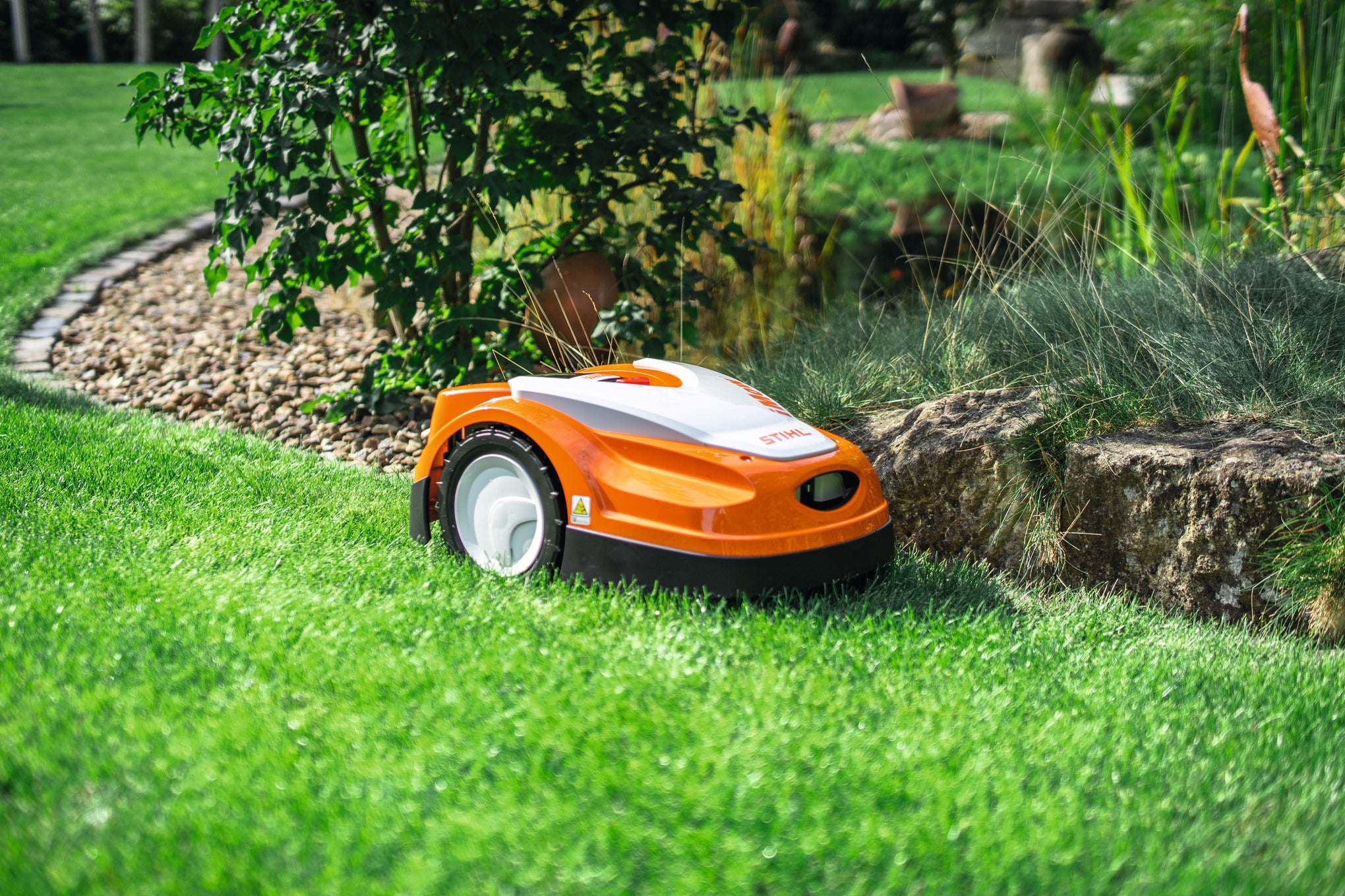 STIHL® RMI 422 Robotic Mower